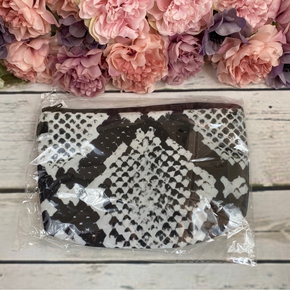 Black & White Snakeskin Cosmetic Toiletry Bag - Picture 7 of 8